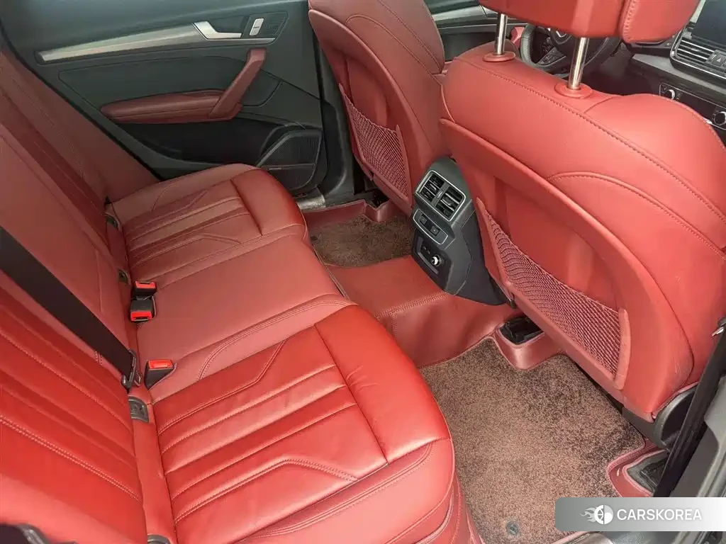Audi Q5L id 4570668 из Китая 12