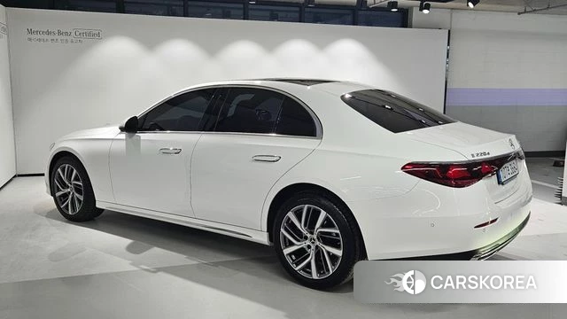 Mercedes-Benz E-Class W214 id 4279753 из Кореи 13
