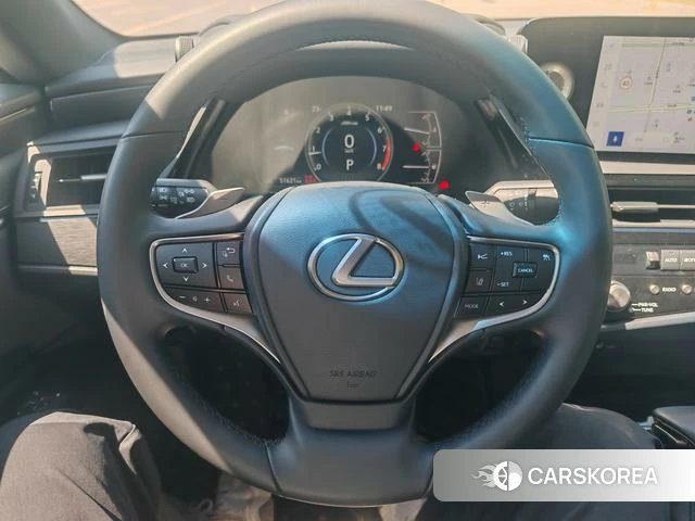 Lexus ES id 4272279 из Китая 17