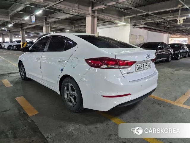 Hyundai Avante AD 2018 Белый из Кореи, фото 3