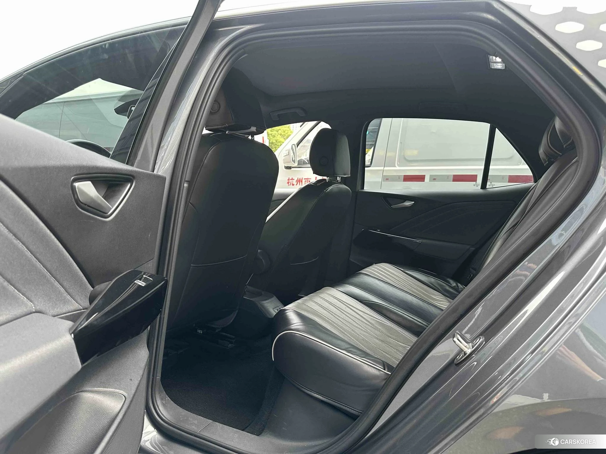 Volkswagen ID.3 2024 Темно-серый из Китая, фото 4