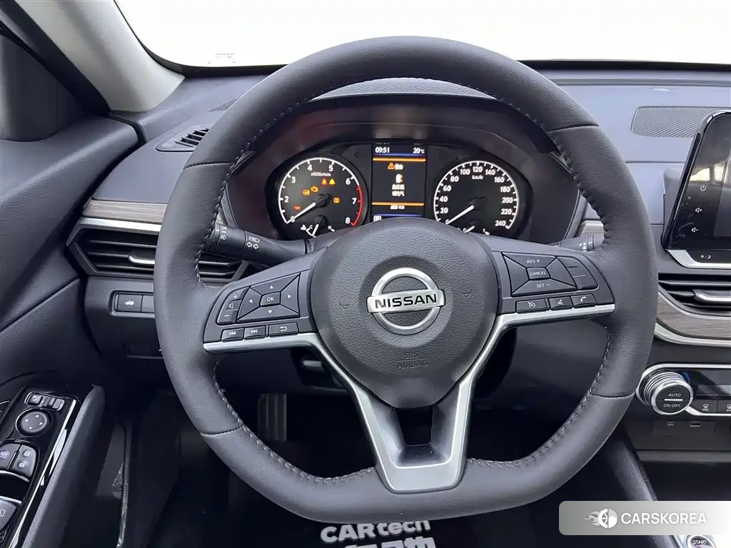 Nissan Altima id 4546336 из Китая 18