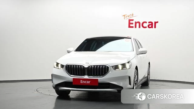 BMW 5 Series (G60) id 4442807 из Кореи 23