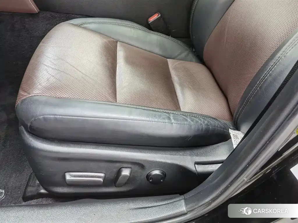 Toyota Crown id 4576808 из Китая 17