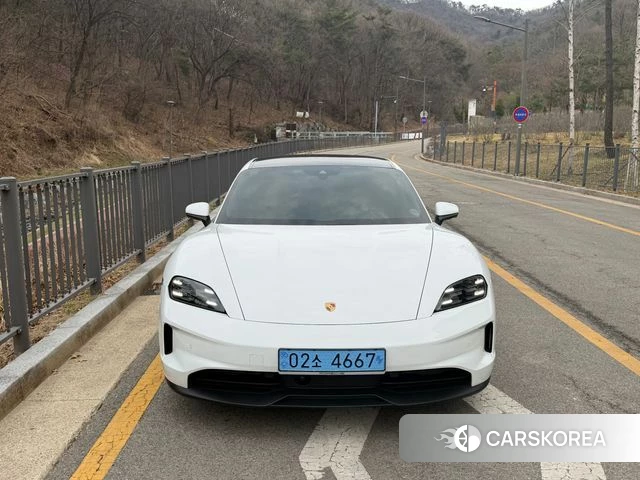 Porsche Taycan 2024 Белый из Кореи, фото 4