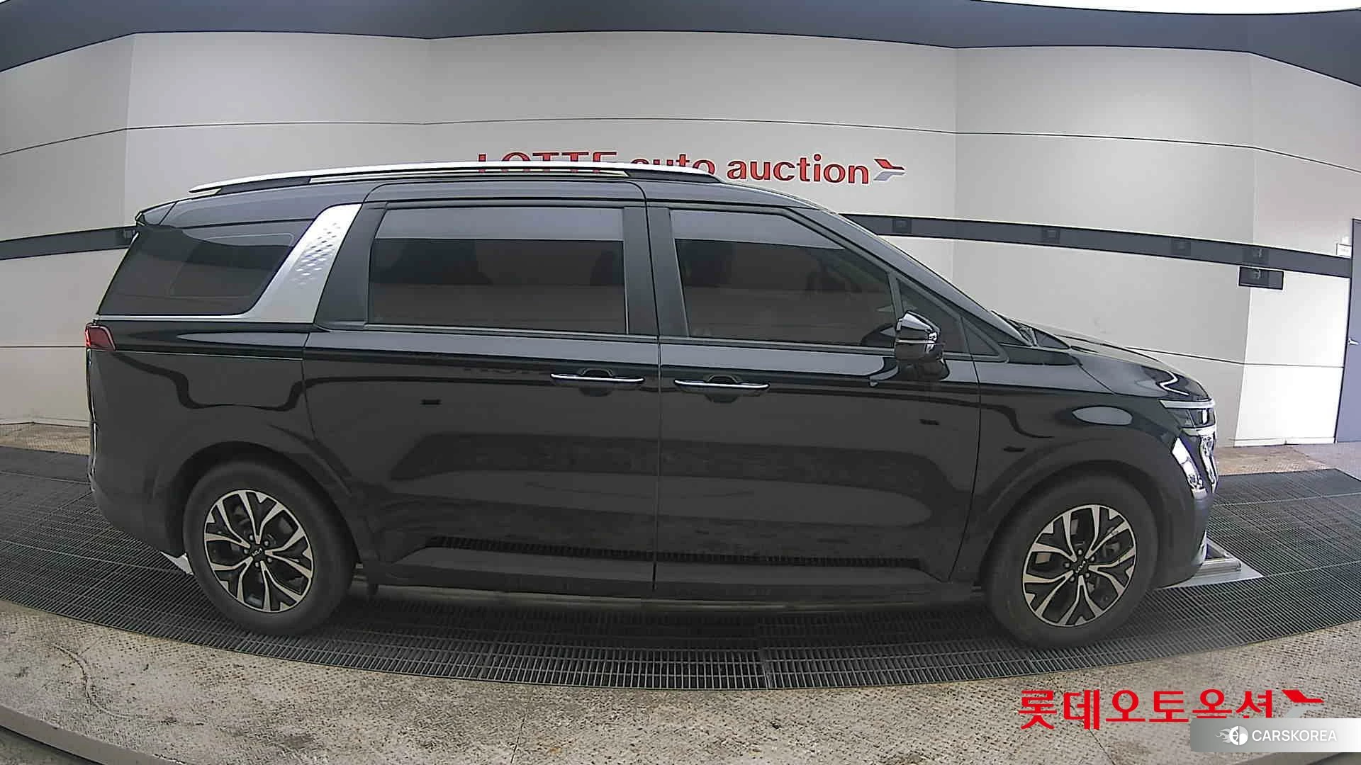 Kia Carnival id 3875751 из Кореи 23