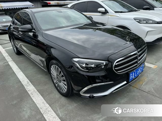 Mercedes-Benz E-class 2023 Черный из Китая, фото 3