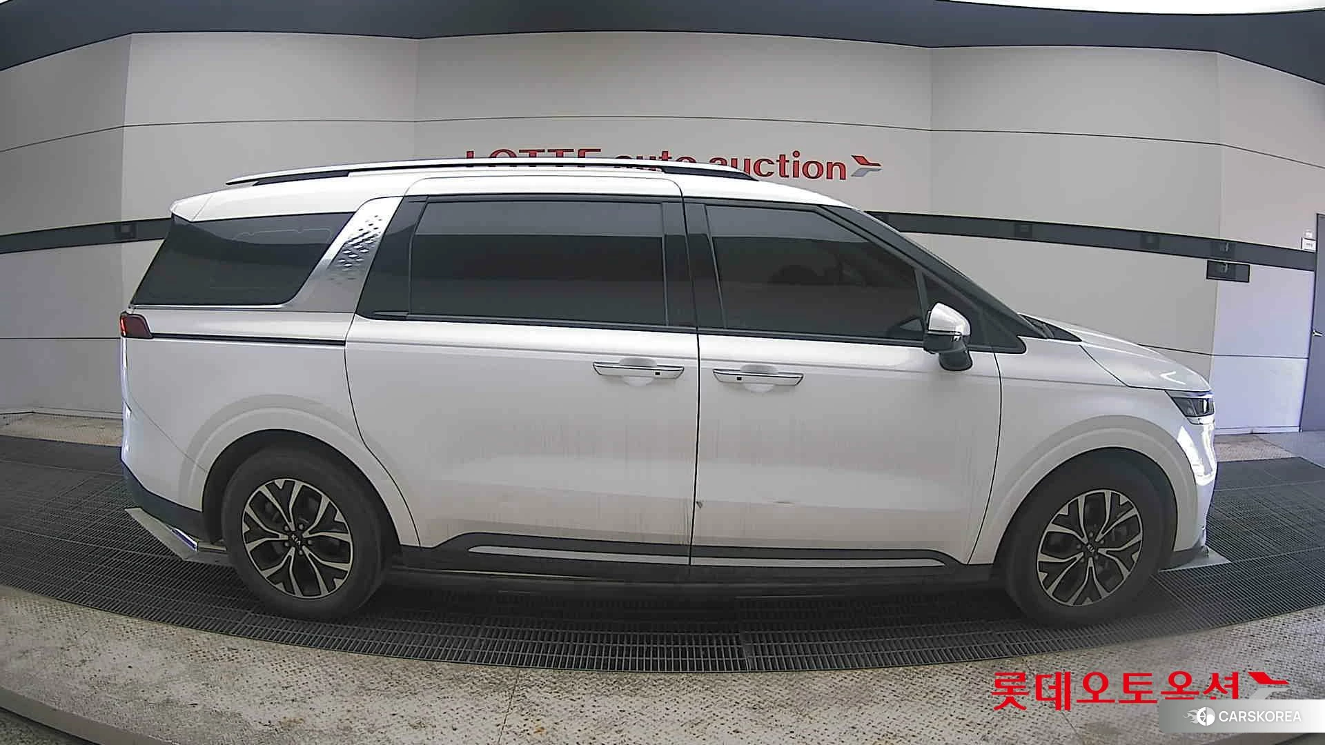 Kia Carnival id 4296914 из Кореи 23
