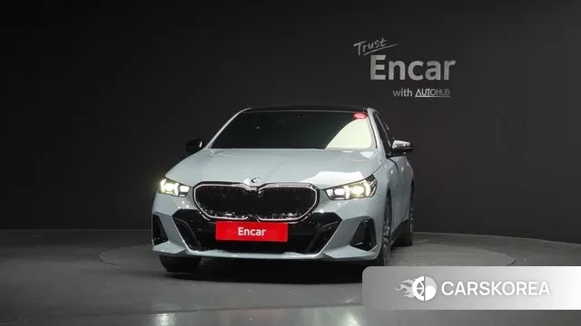 BMW 5 Series (G60) id 3388237 из Кореи 13