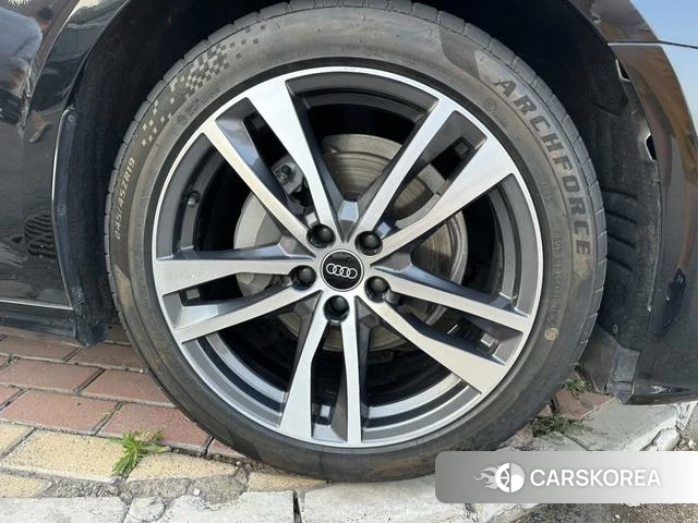 Audi A6L id 4307501 из Китая 8