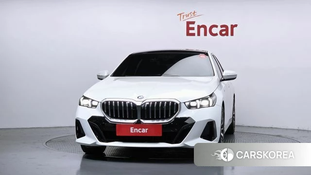 BMW 5 Series (G60) id 4591226 из Кореи 23