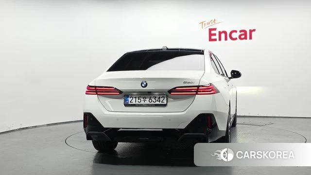 BMW 5 Series (G60) id 4554392 из Кореи 23