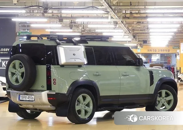 Land Rover Defender (L663) 2023 Светло-зеленый из Кореи, фото 3