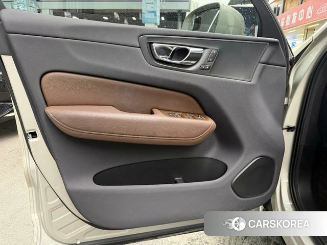 Volvo XC60 id 4235015 из Китая 16