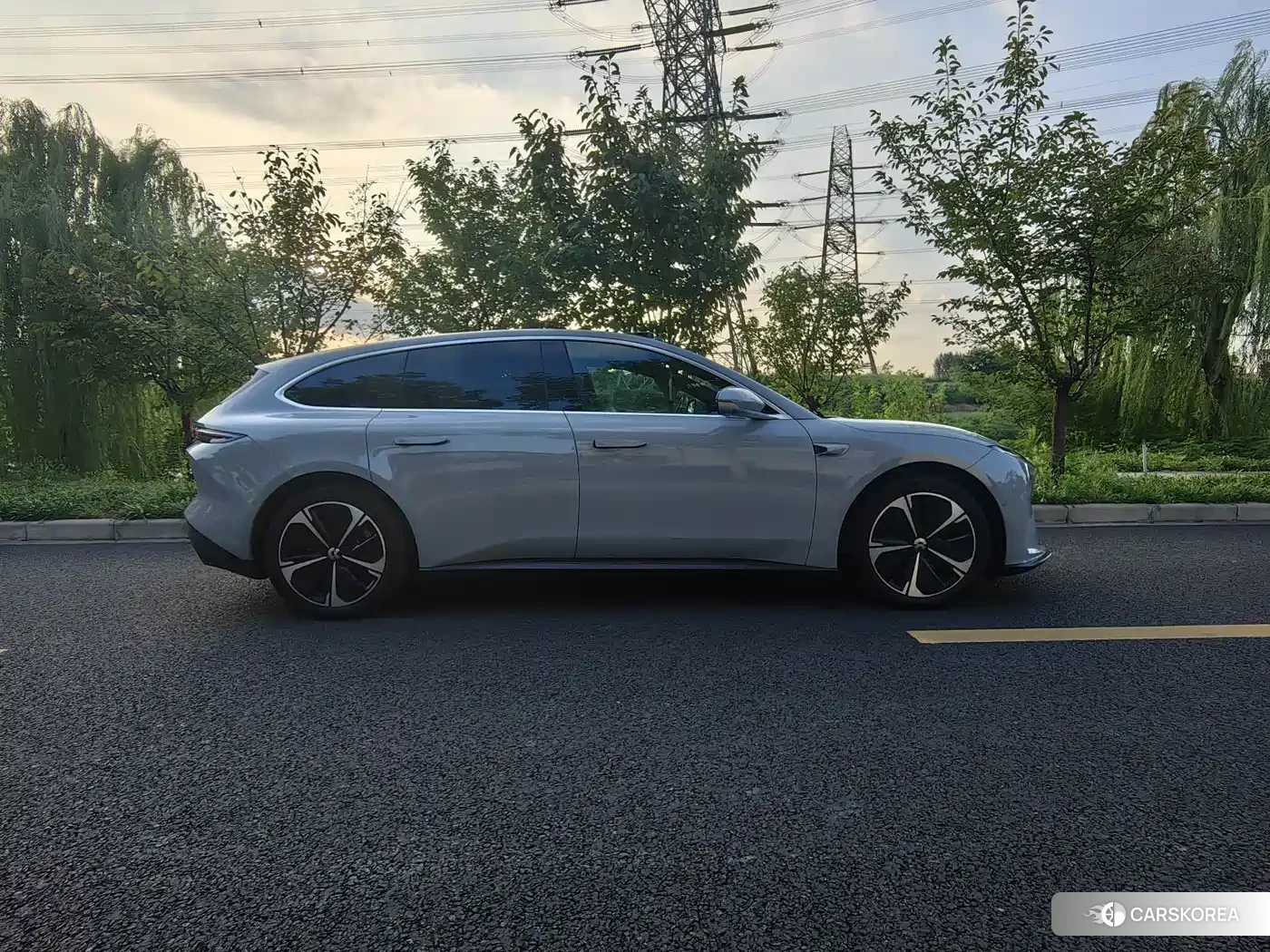 Weilai Nio ET5T id 4554113 из Китая 10