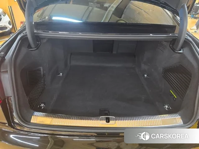 Audi A8 (D5) 2023 Черный из Кореи, фото 3