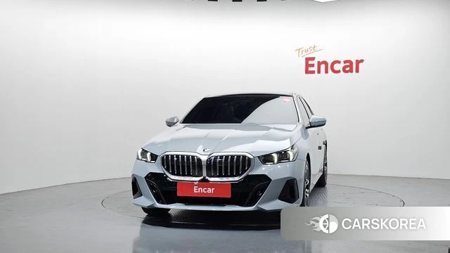 BMW 5 Series (G60) id 3890967 из Кореи 13