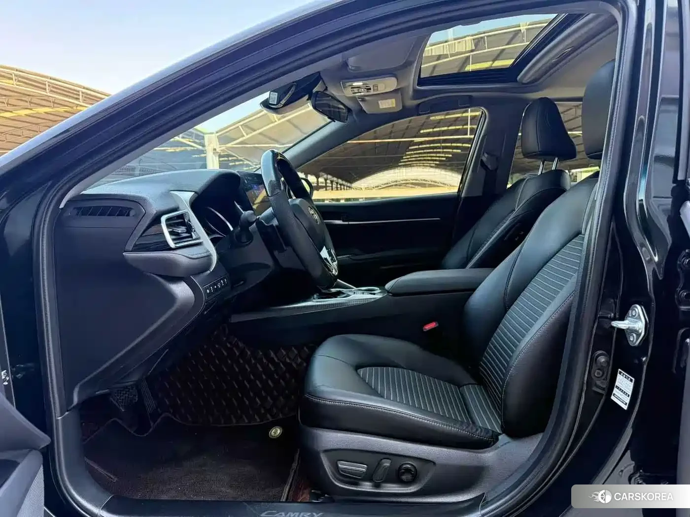 Toyota Camry 2024 Черный из Китая, фото 3