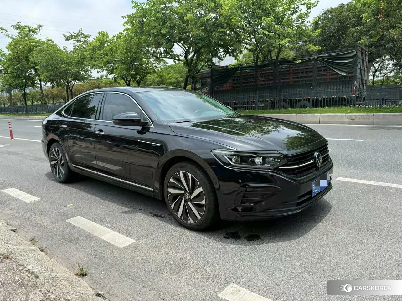 Volkswagen Passat 2022 Черный из Китая, фото 3