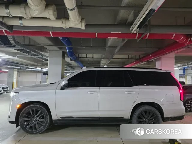 Cadillac Escalade 5th Generation 2022 Белый из Кореи, фото 3