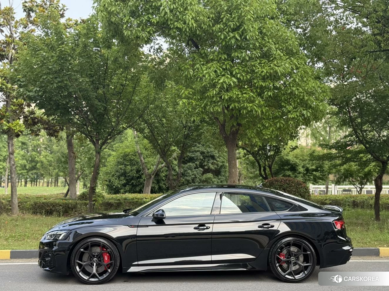 Audi RS 5 2023 Черный из Китая, фото 3
