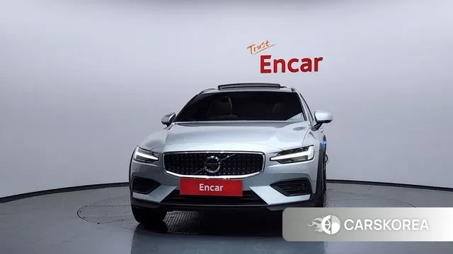 Volvo V60 Cross-Country 2nd Generation id 3427998 из Кореи 13