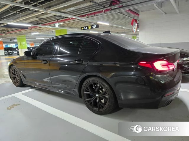 BMW 5 Series (G30) 2021 Черный из Кореи, фото 3