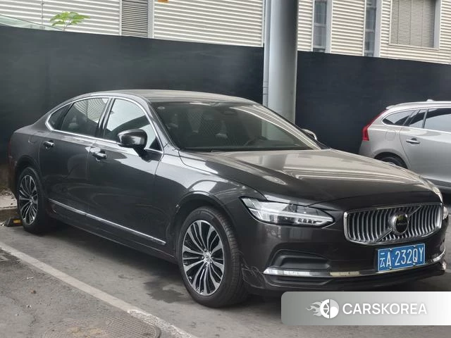 Volvo S90 2025 Темно-серый из Китая, фото 4