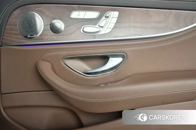 Mercedes-Benz E-class id 4209104 из Китая 8
