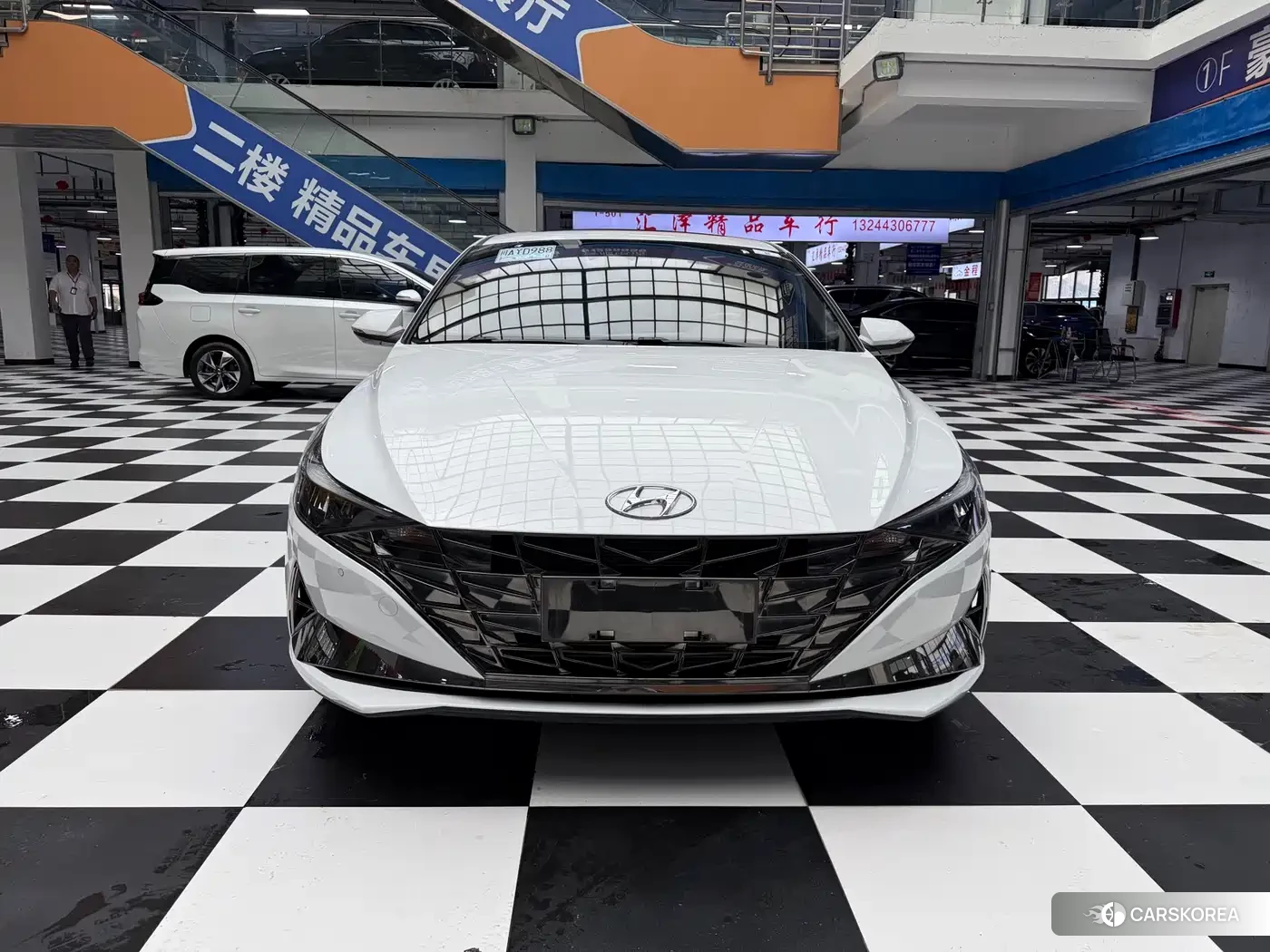 Hyundai Elantra id 4554095 из Китая 11
