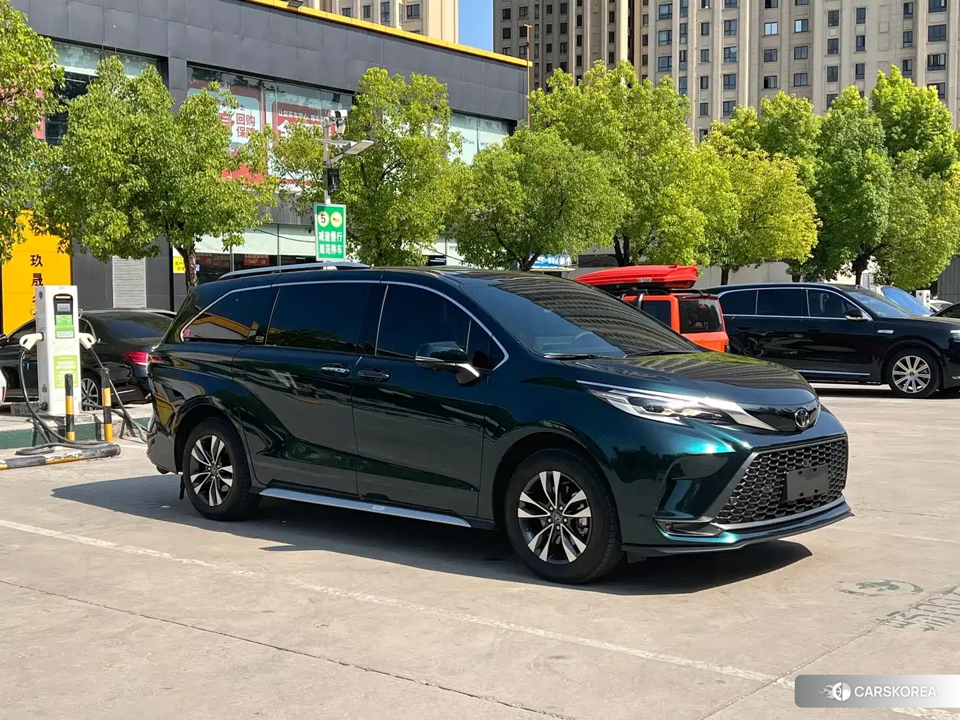 Toyota Grevia 2026 Черный из Китая, фото 3