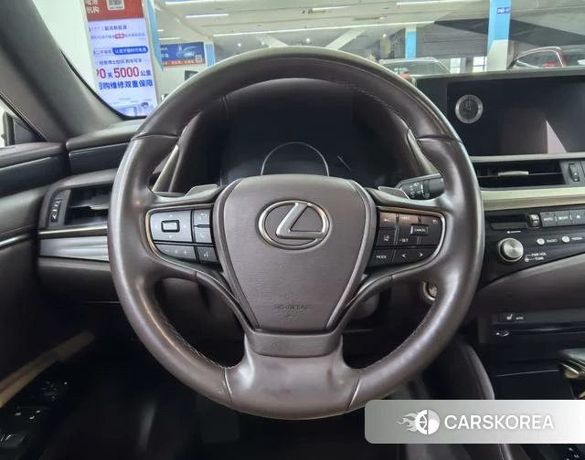 Lexus ES id 4219900 из Китая 11