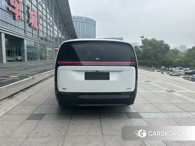 Ideal car Ideal MEGA 2026 Белый из Китая, фото 3