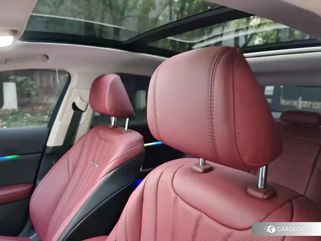Red flag Hongqi H5 2024 Черный из Китая, фото 6