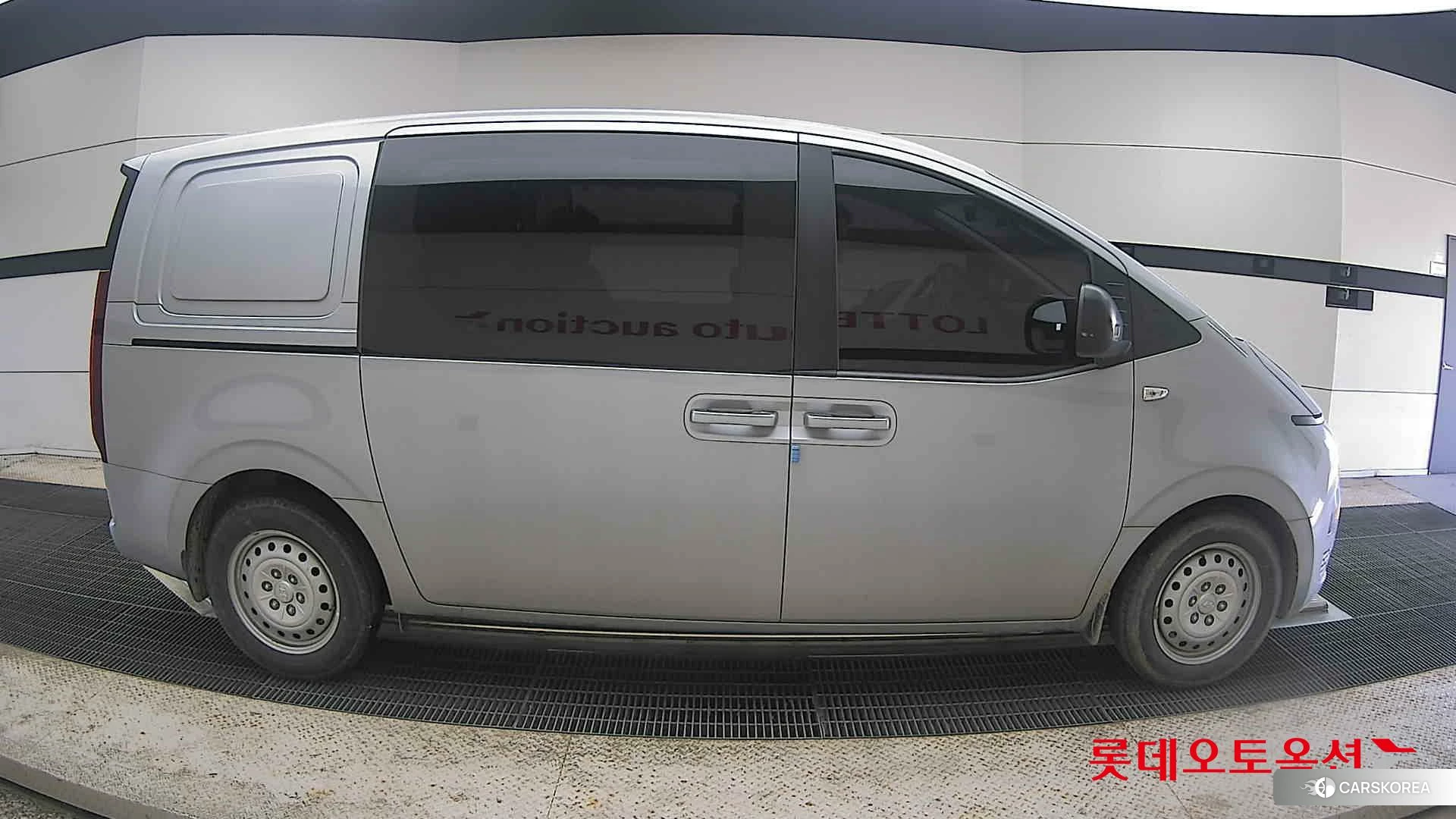 Hyundai Staria id 4296745 из Кореи 23