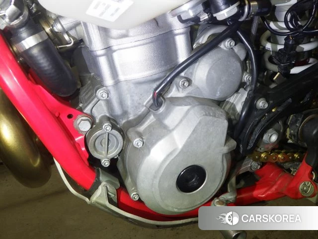 Engine photo