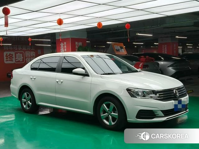 Volkswagen Lavida 2023 Белый из Китая, фото 4