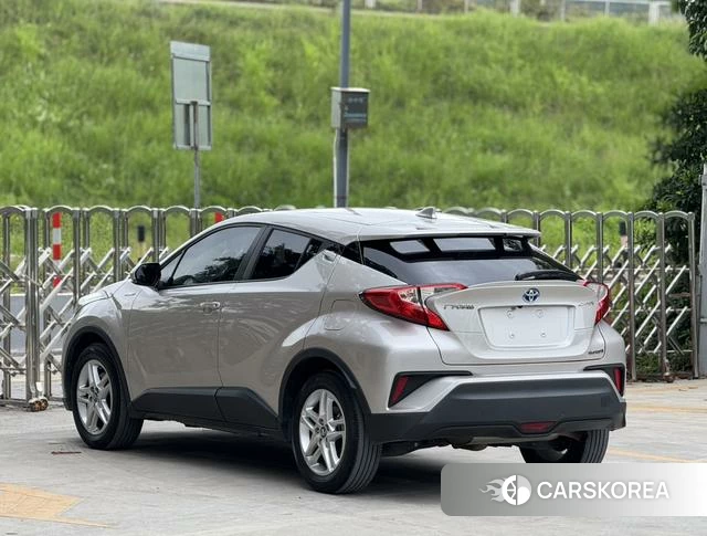 Toyota C-HR id 4263676 из Китая 15