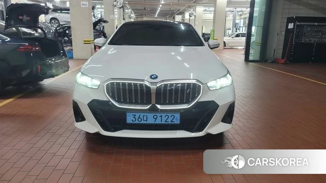 BMW i5 (G60) 2024 Белый из Кореи, фото 3