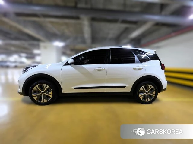 Kia Niro Plus id 3892151 из Кореи 13