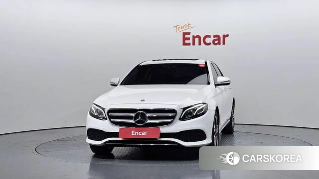 Mercedes-Benz E-Class W213 id 4203696 из Кореи 23