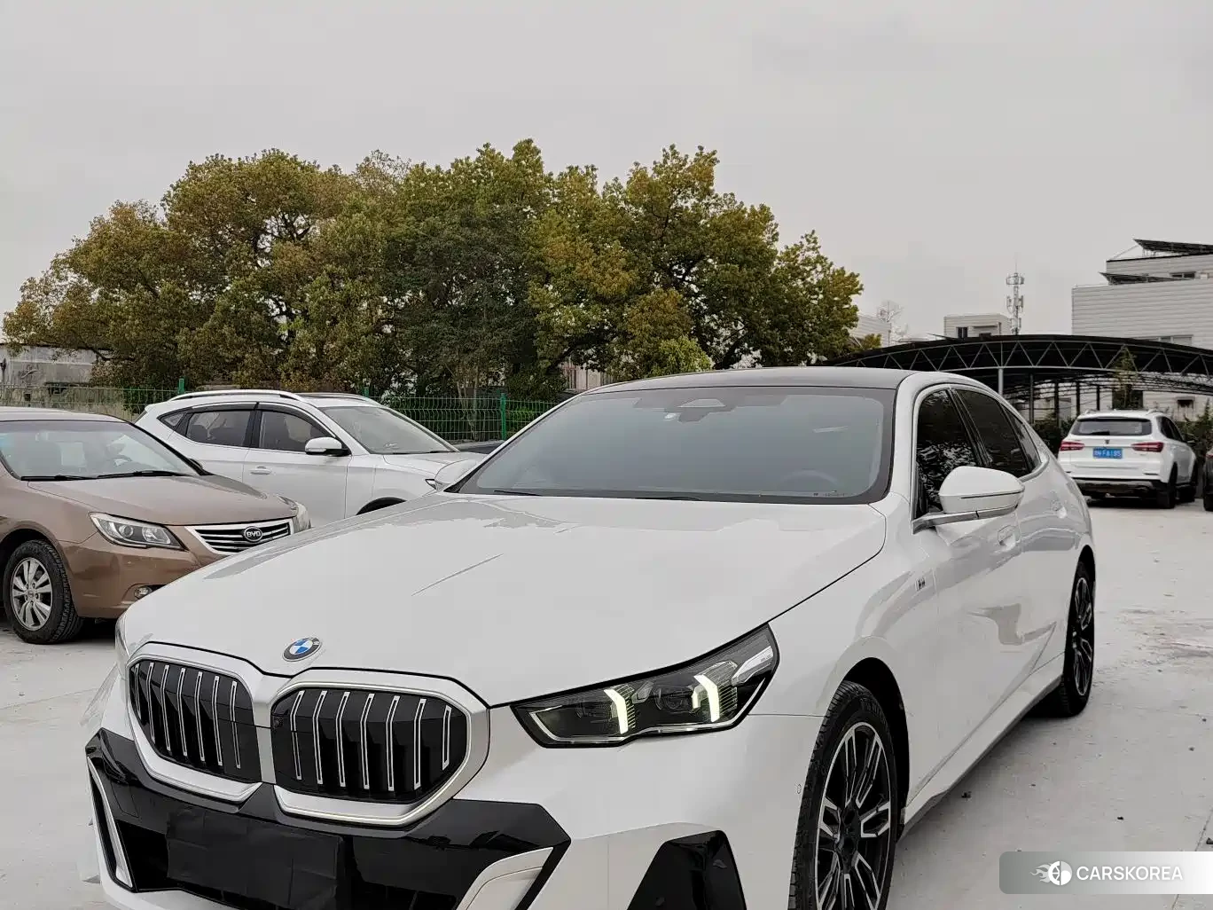 BMW 5 series 2025 Белый из Китая, фото 3