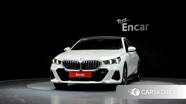 BMW 5 Series (G60) id 3897000 из Кореи 13