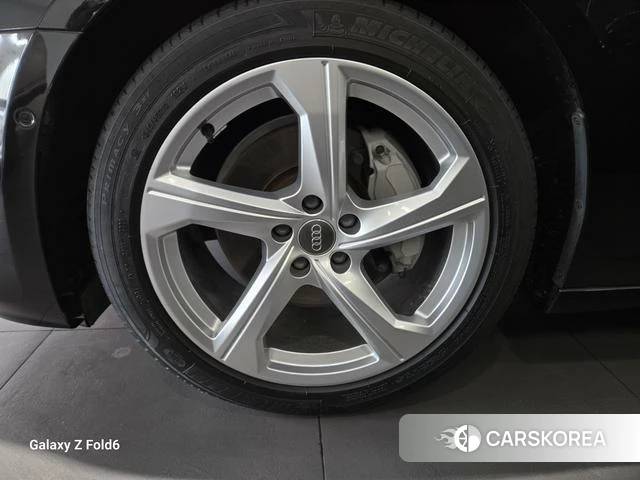 Audi A6L id 3858026 из Китая 8