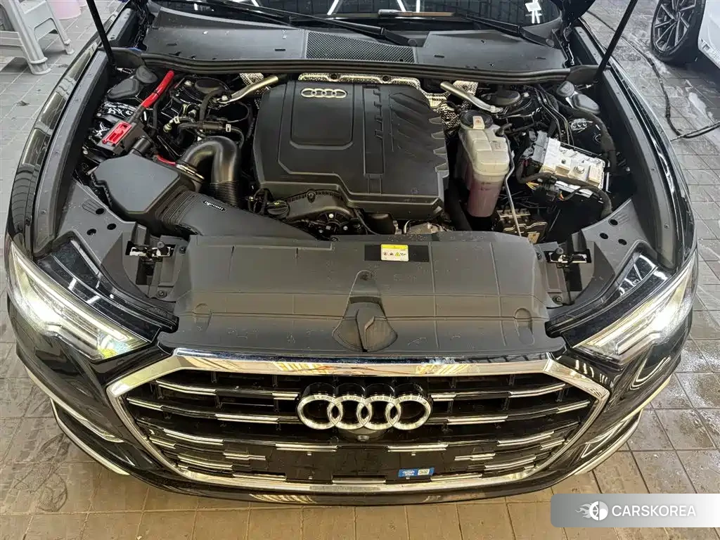 Audi A6L id 4546221 из Китая 13