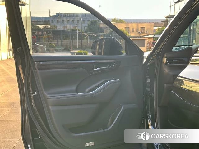Toyota Crown Lufang id 4263649 из Китая 23