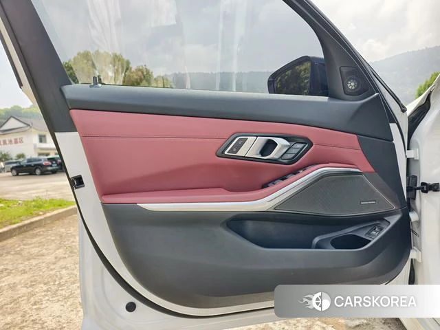 BMW 3 series id 4271174 из Китая 14