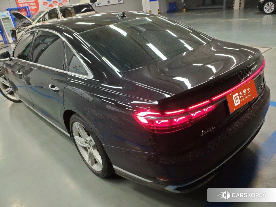 Audi A8 2022 Черный из Китая, фото 3