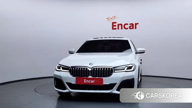 BMW 5 Series (G30) id 3428112 из Кореи 13