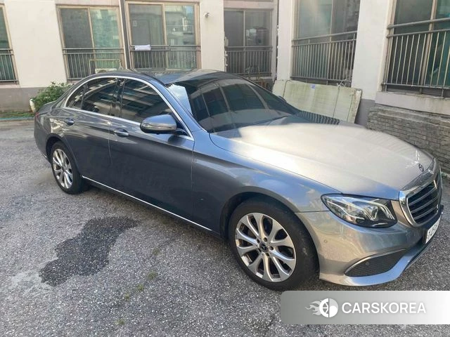 Mercedes-Benz E-Class W213 2020 Серебристо-серый из Кореи, фото 3
